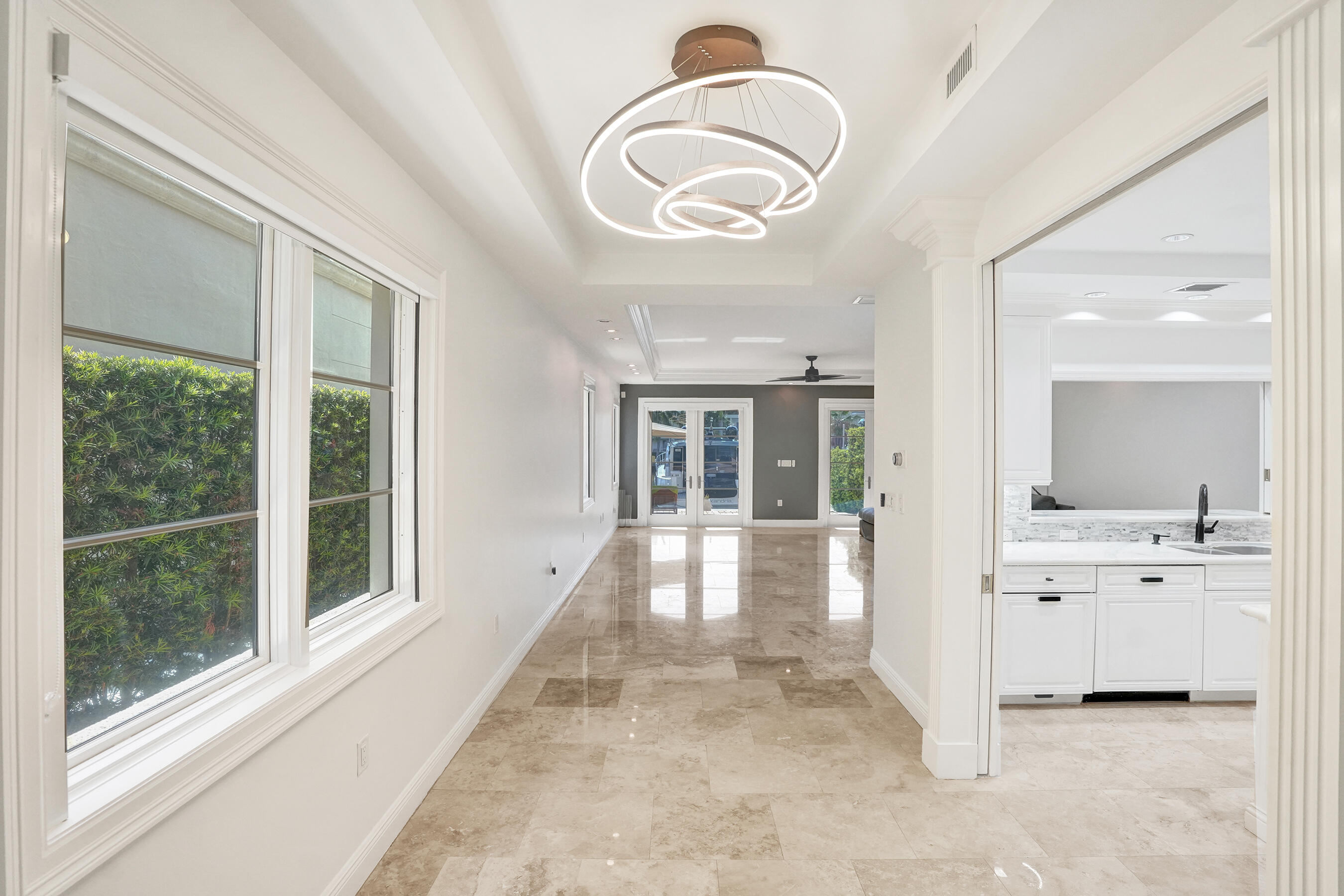 210 HENDRICKS Isle