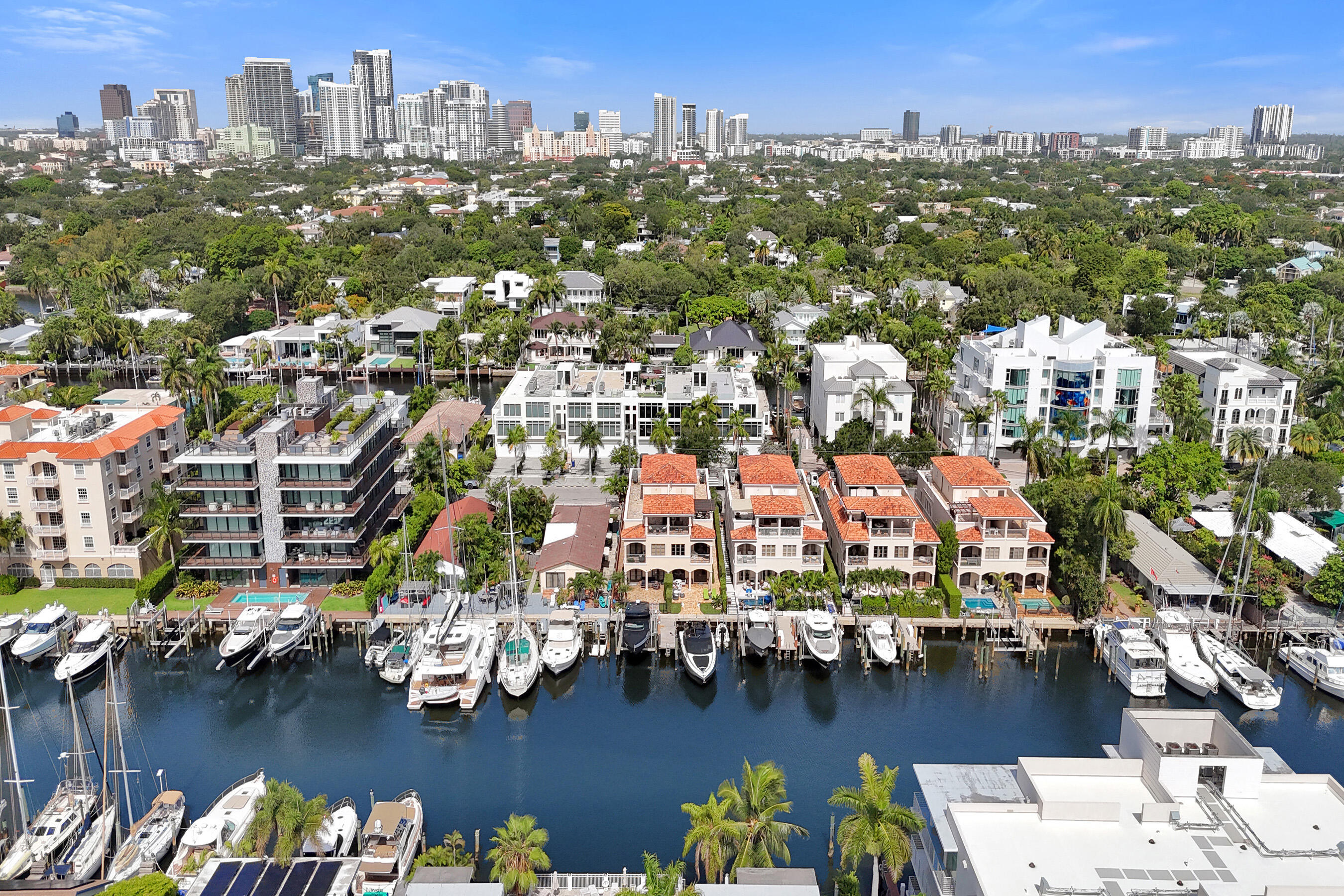 210 HENDRICKS Isle