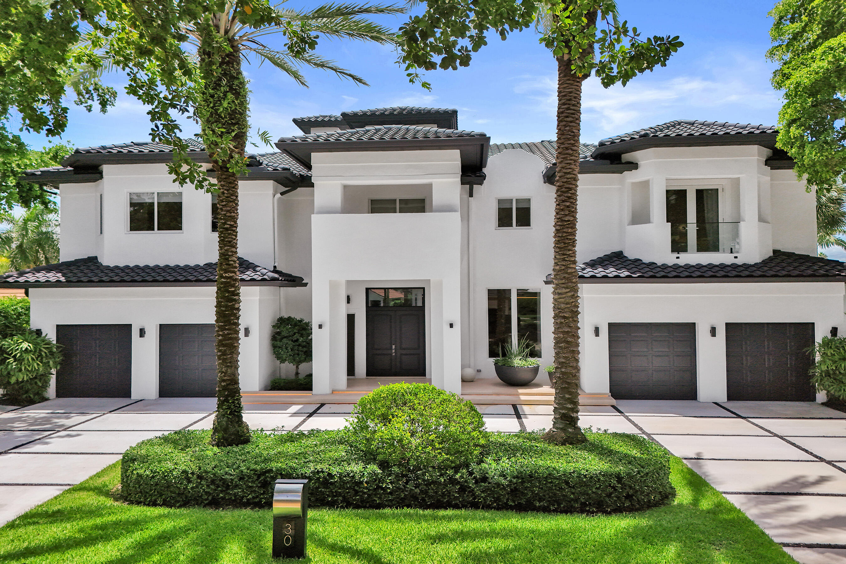 30 S COMPASS Drive