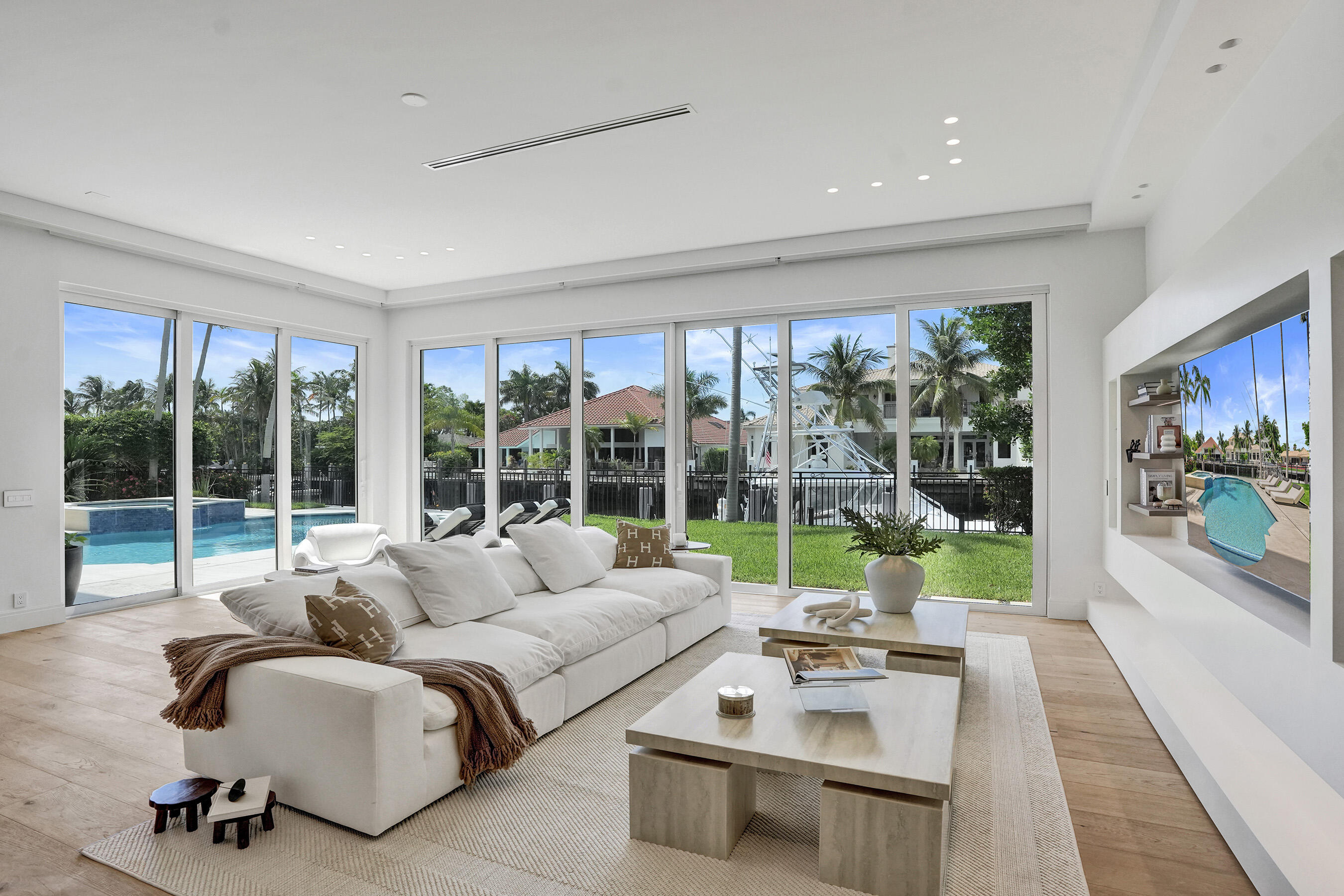 30 S COMPASS Drive