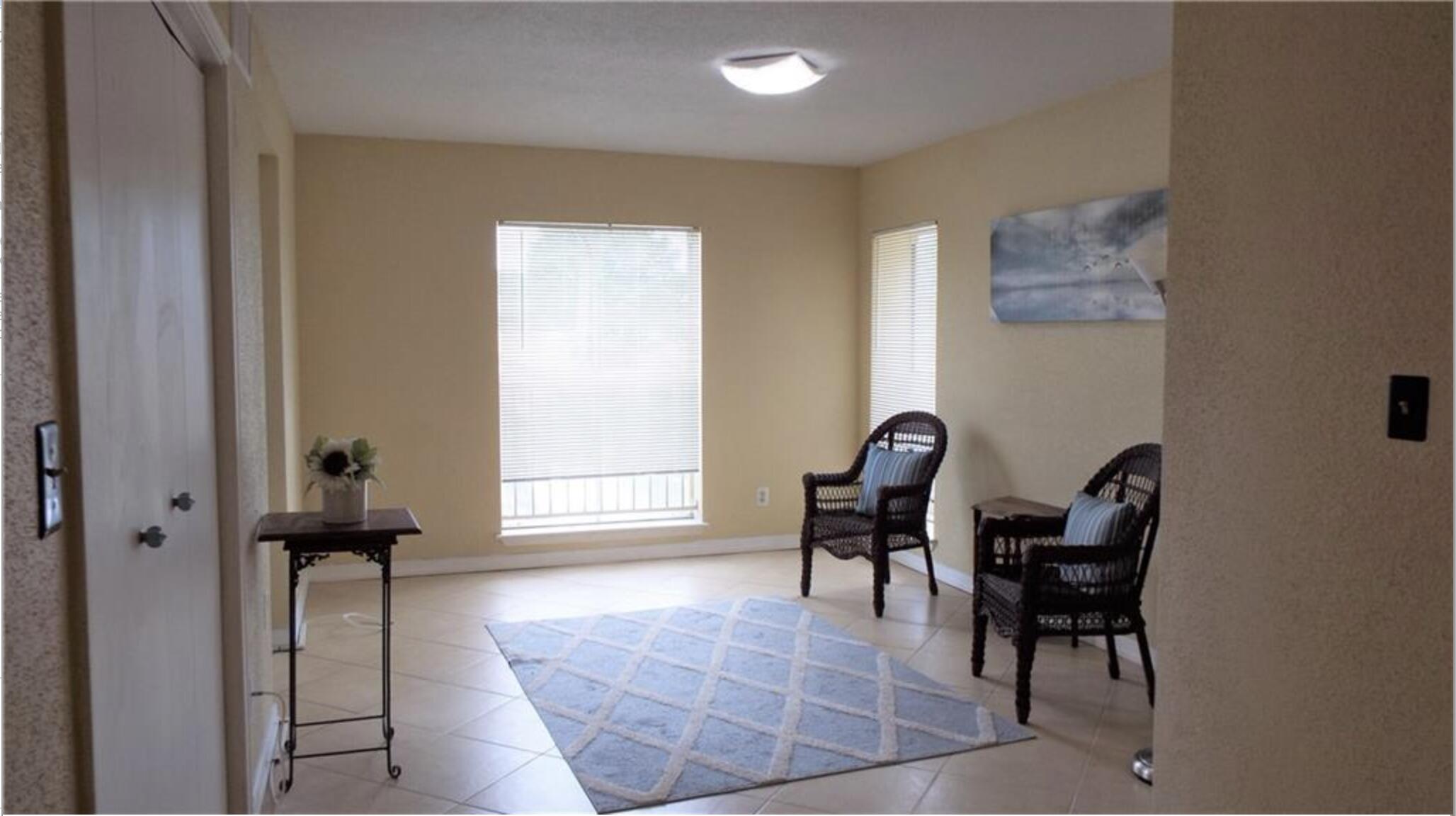 833 RIVERSIDE Drive 824