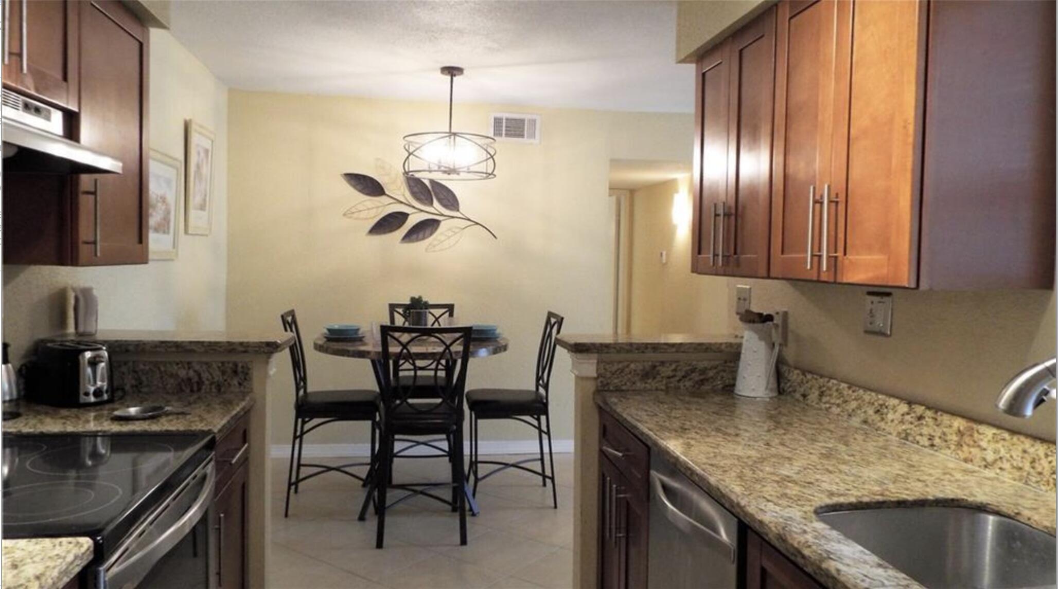 833 RIVERSIDE Drive 824