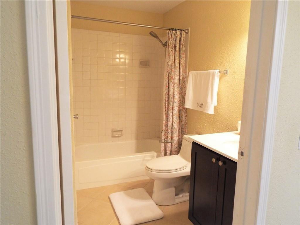 833 RIVERSIDE Drive 824