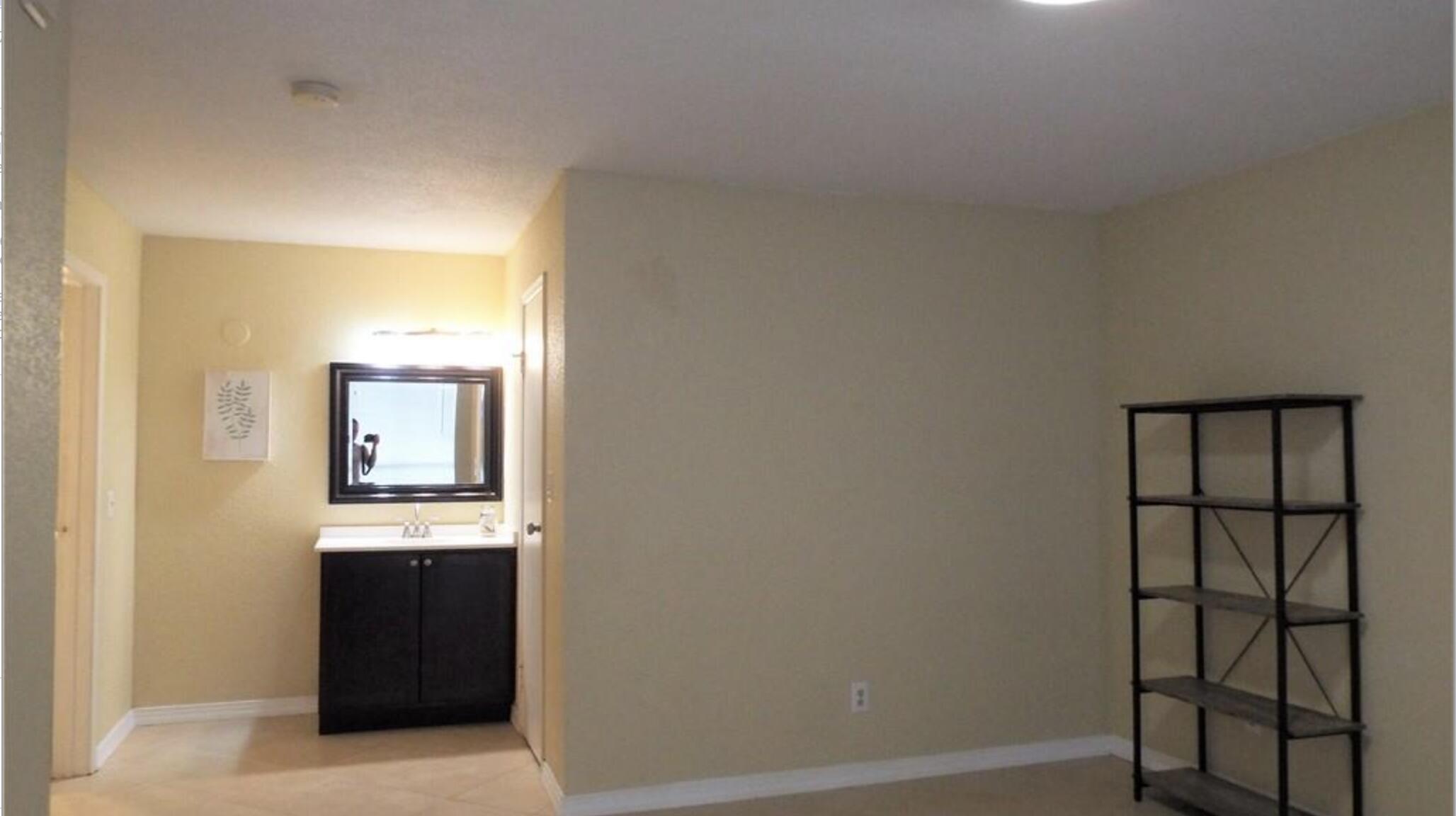 833 RIVERSIDE Drive 824