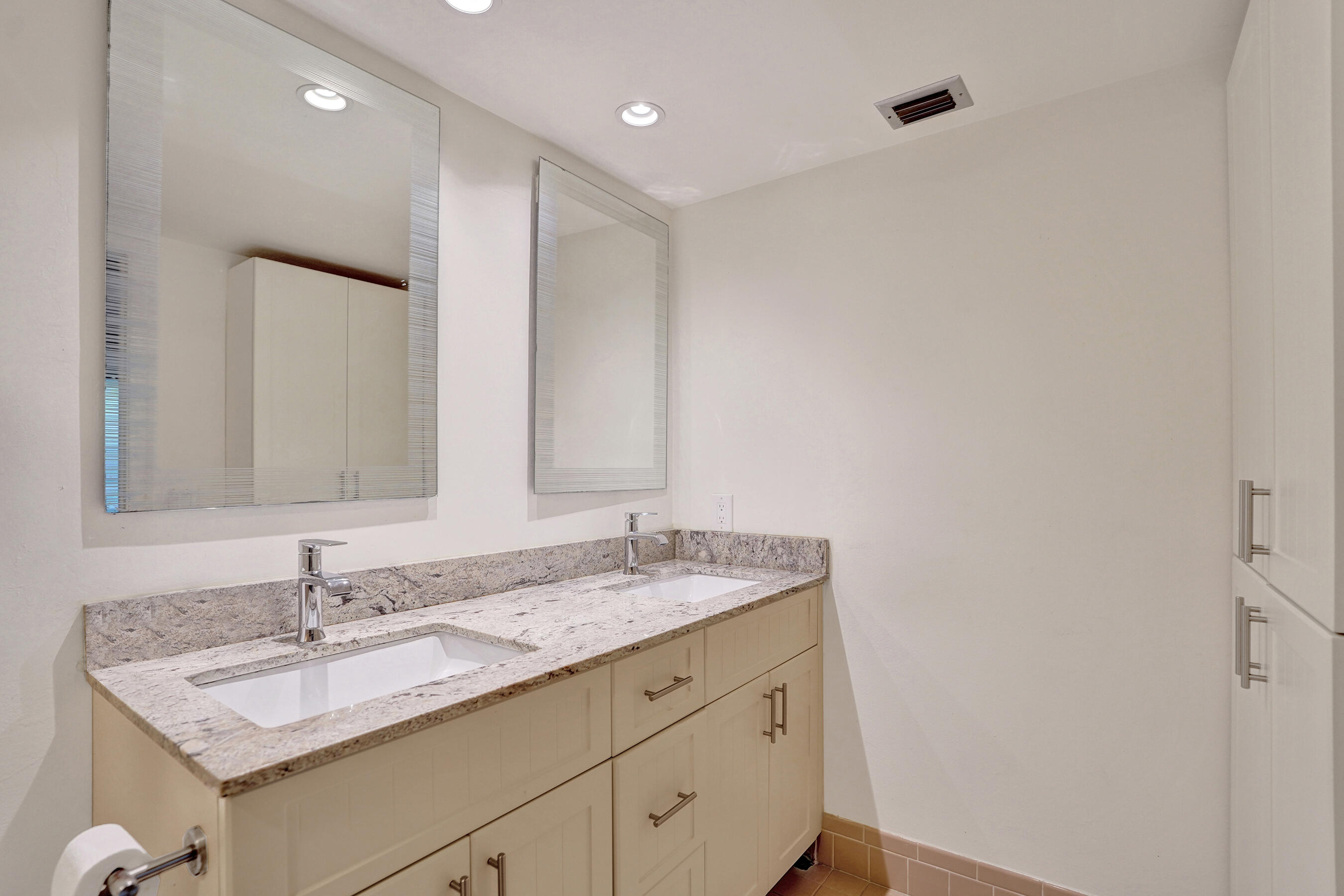 2003 GRANADA Drive K3