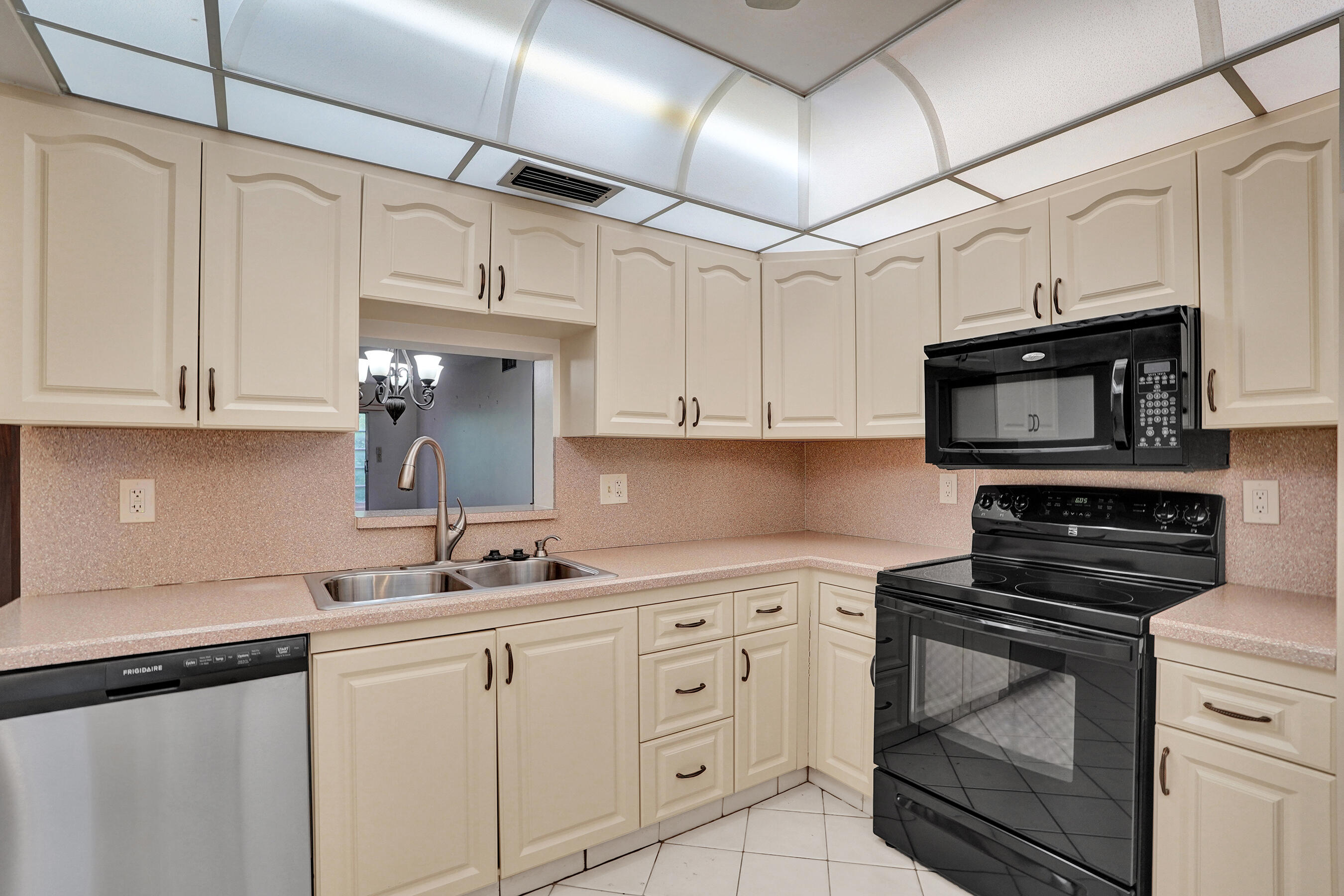 2003 GRANADA Drive K3