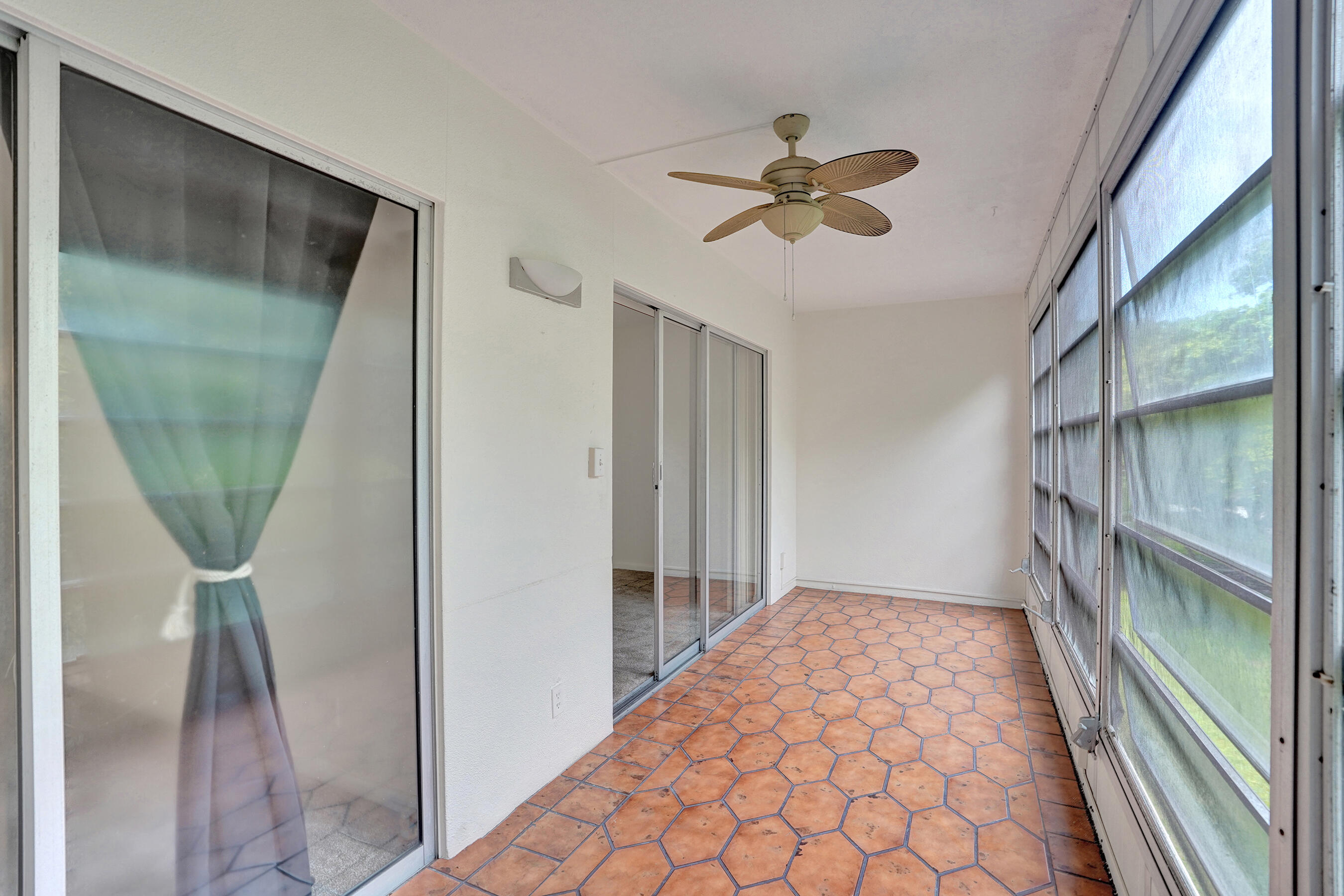 2003 GRANADA Drive K3