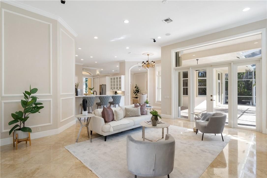 1507 VICTORIA ISLE WY