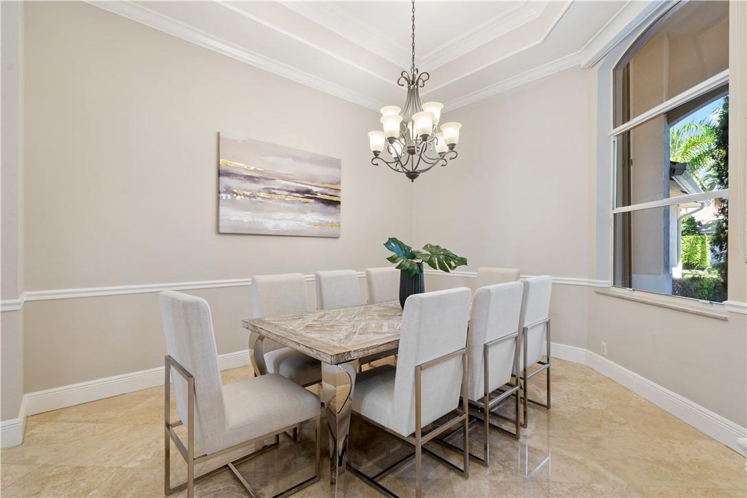 1507 VICTORIA ISLE WY