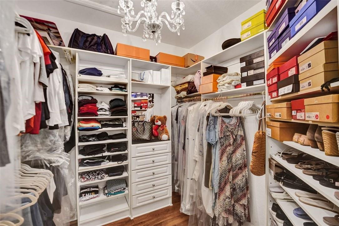 1507 VICTORIA ISLE WY