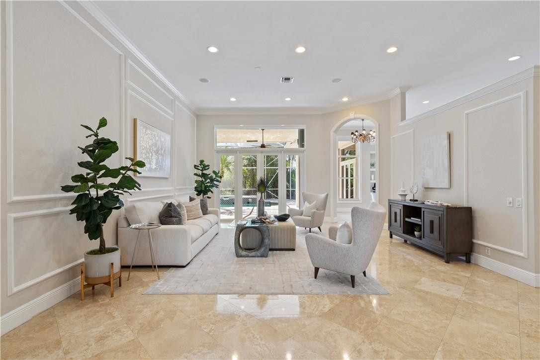 1507 VICTORIA ISLE WY