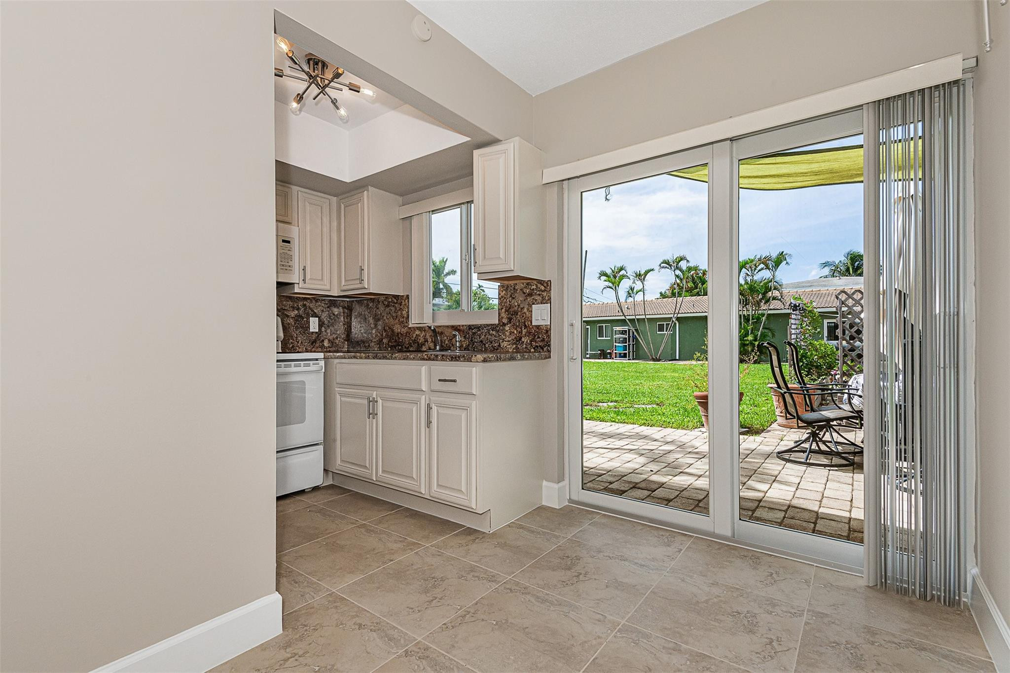 2160-2170 NE 44TH ST