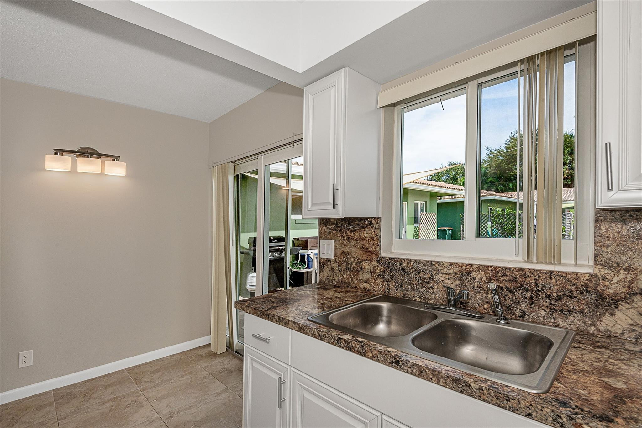 2160-2170 NE 44TH ST