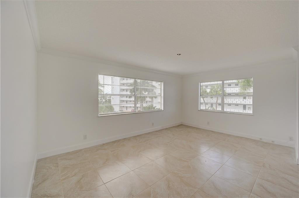 3105 NE 28th St Unit: 3A