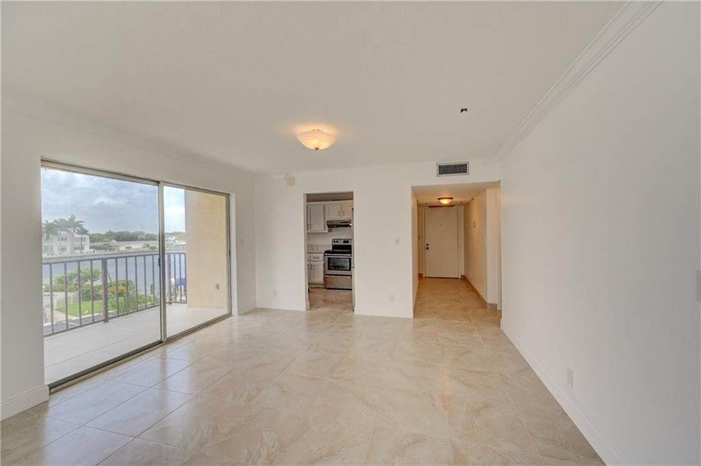 3105 NE 28th St Unit: 3A