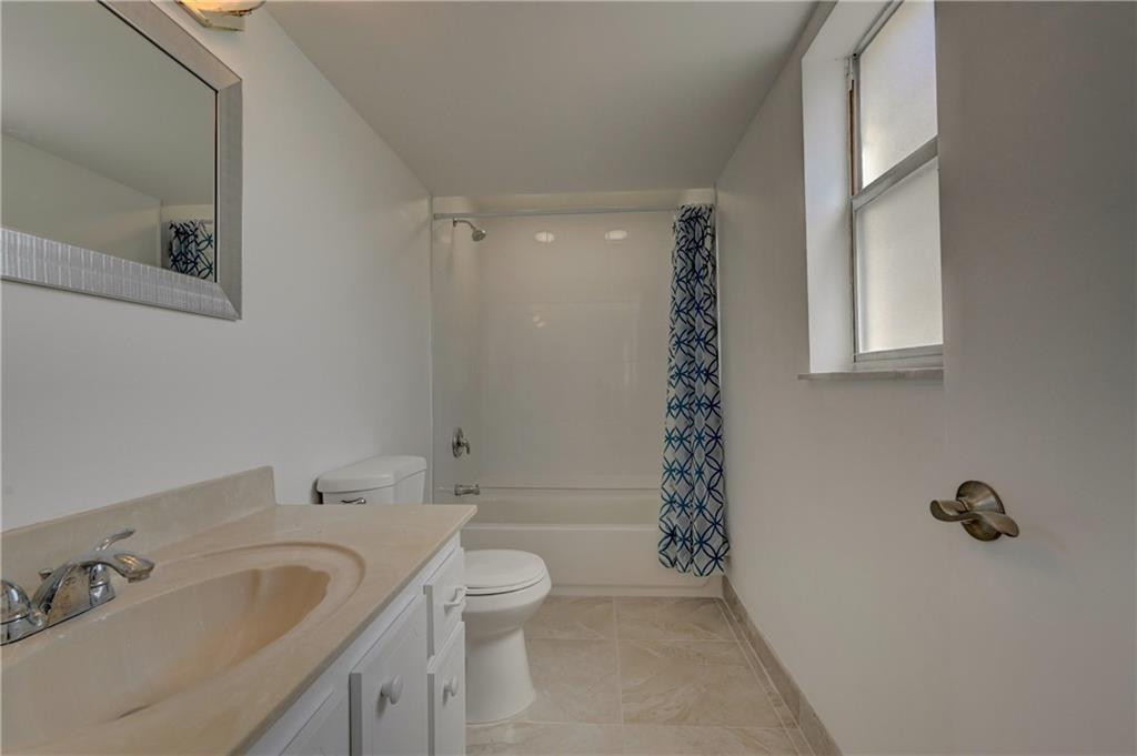 3105 NE 28th St Unit: 3A