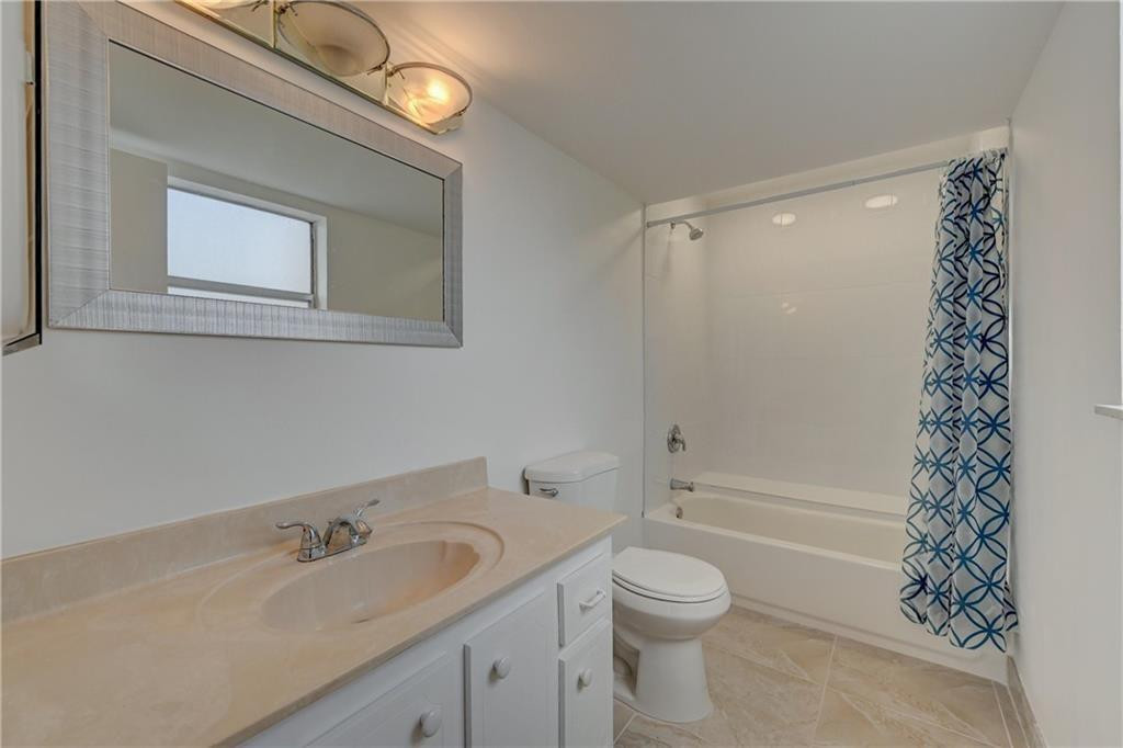 3105 NE 28th St Unit: 3A