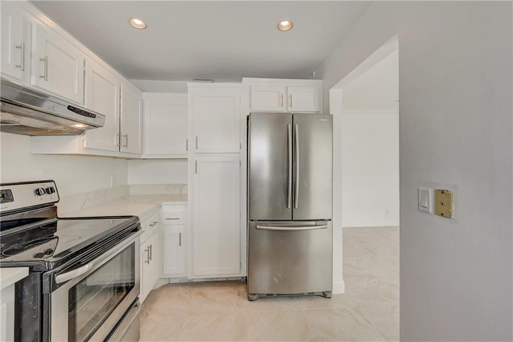 3105 NE 28th St Unit: 3A