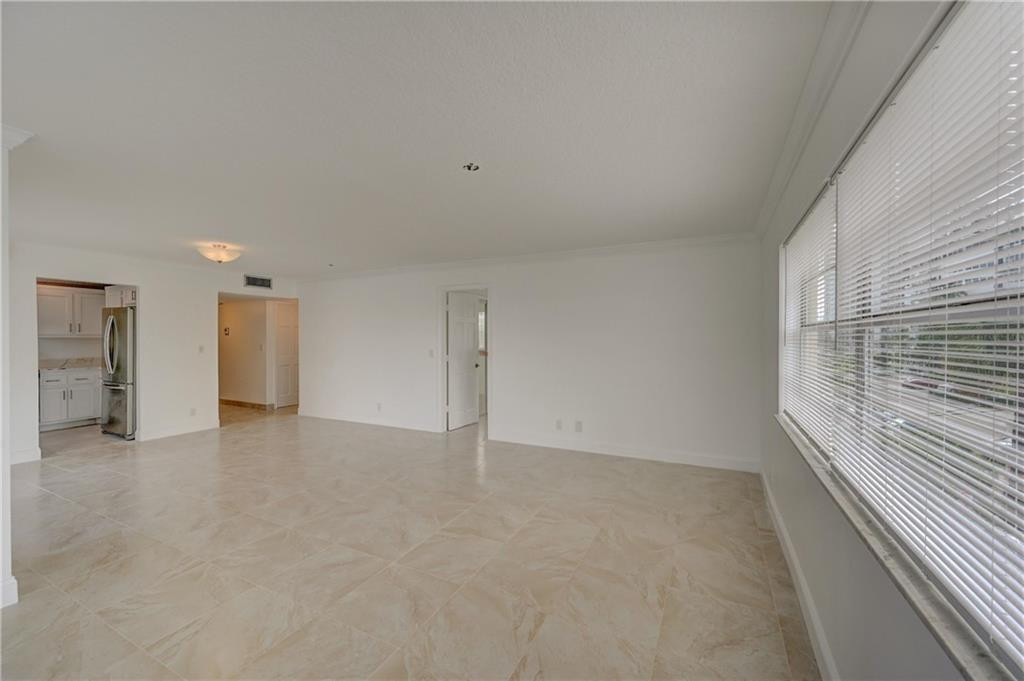 3105 NE 28th St Unit: 3A