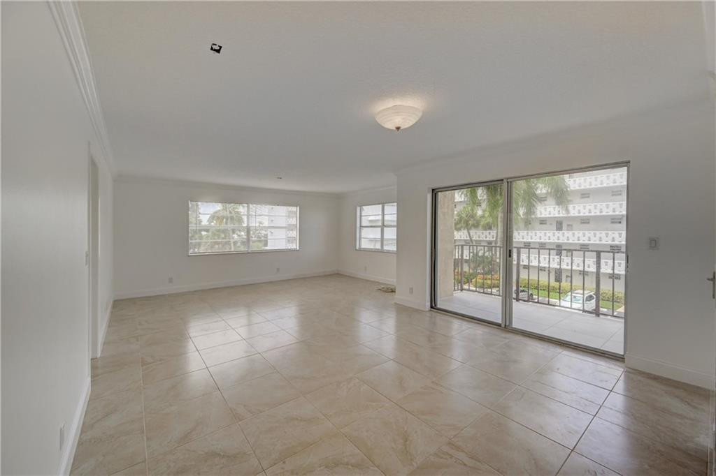 3105 NE 28th St Unit: 3A