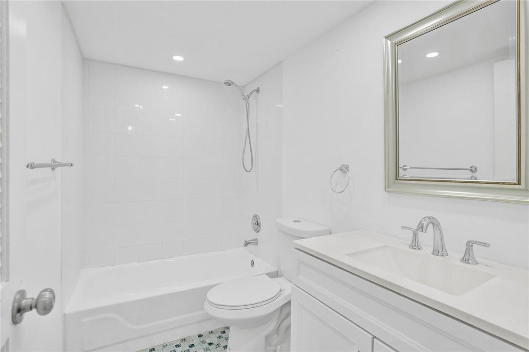 755 DOTTEREL RD 1303