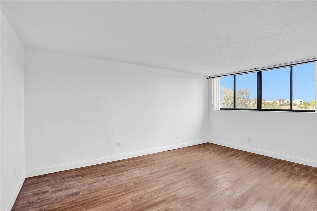 755 DOTTEREL RD 1303