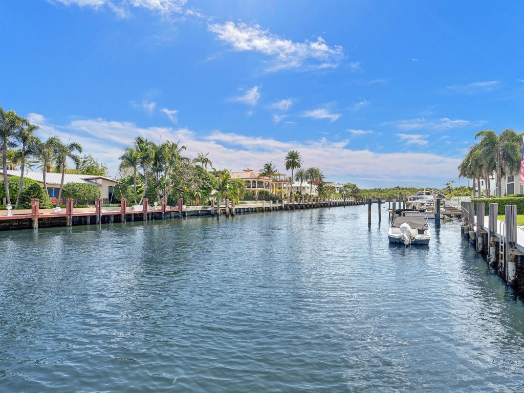 2741 NE 15TH ST 2741