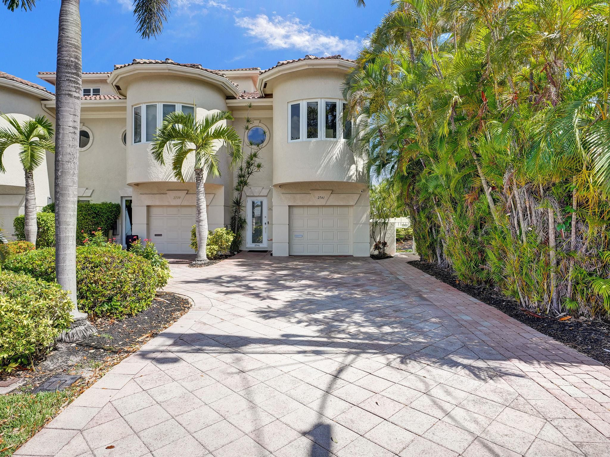 2741 NE 15TH ST 2741