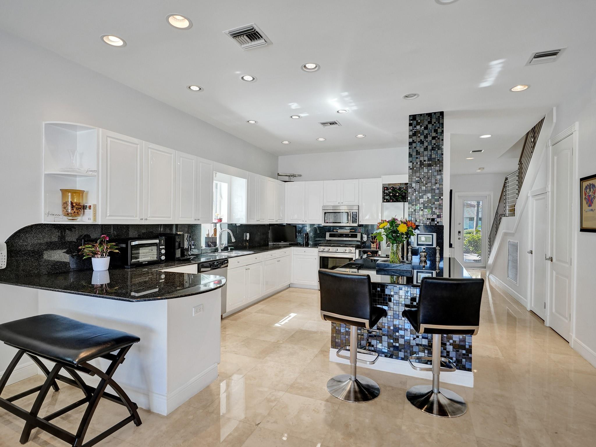 2741 NE 15TH ST 2741