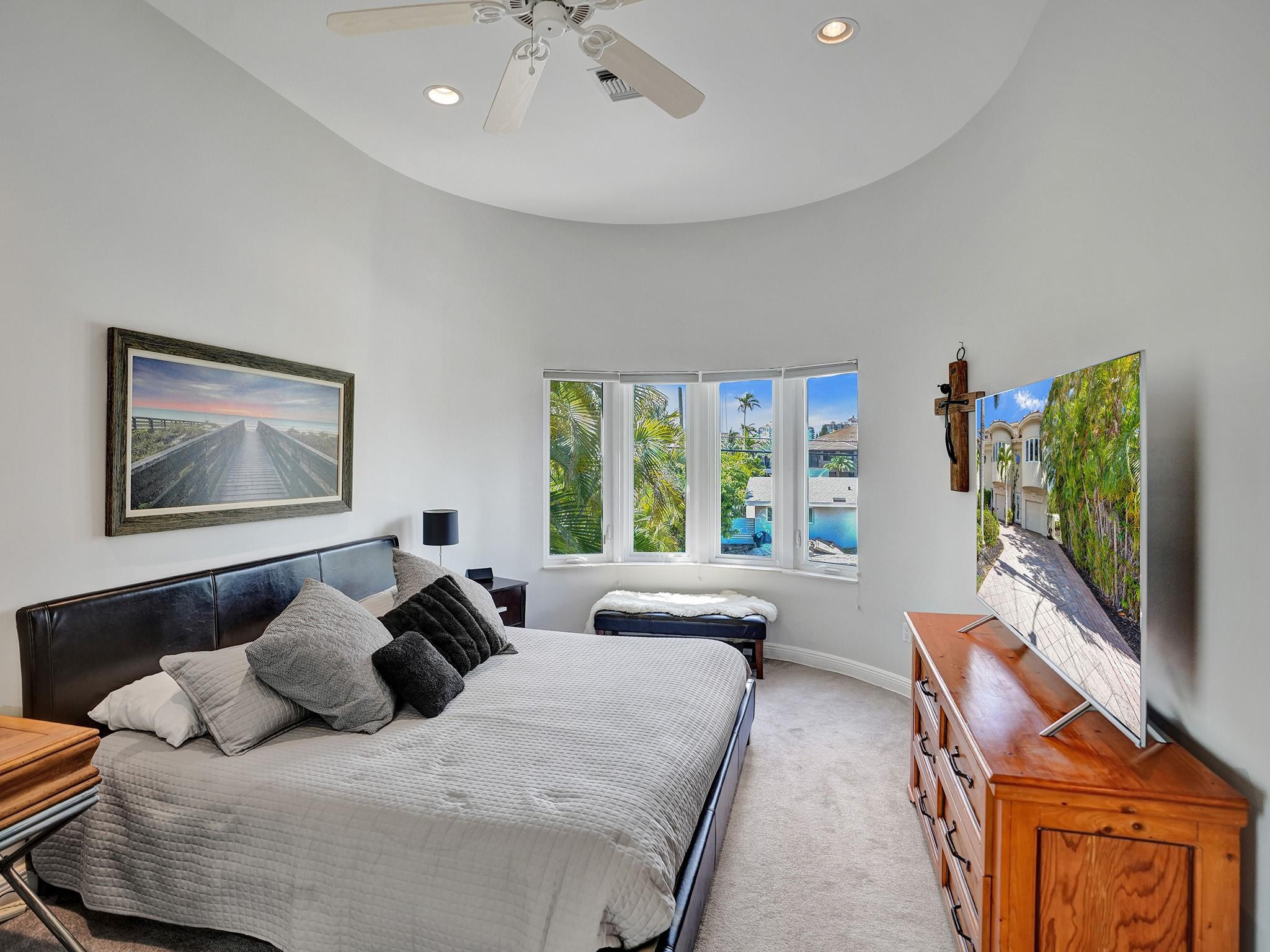 2741 NE 15TH ST 2741