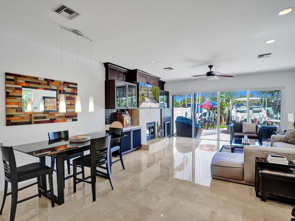 2741 NE 15TH ST 2741