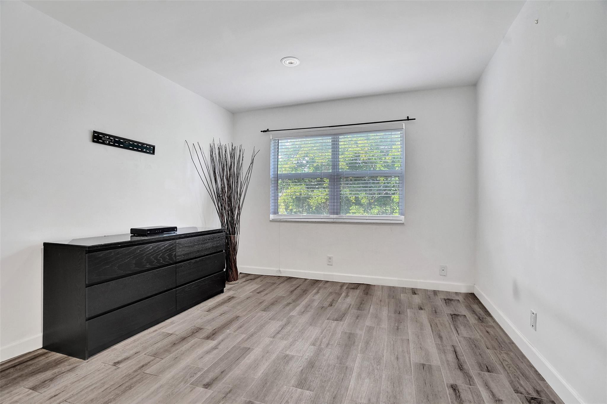 6200 NE 22 WY 312