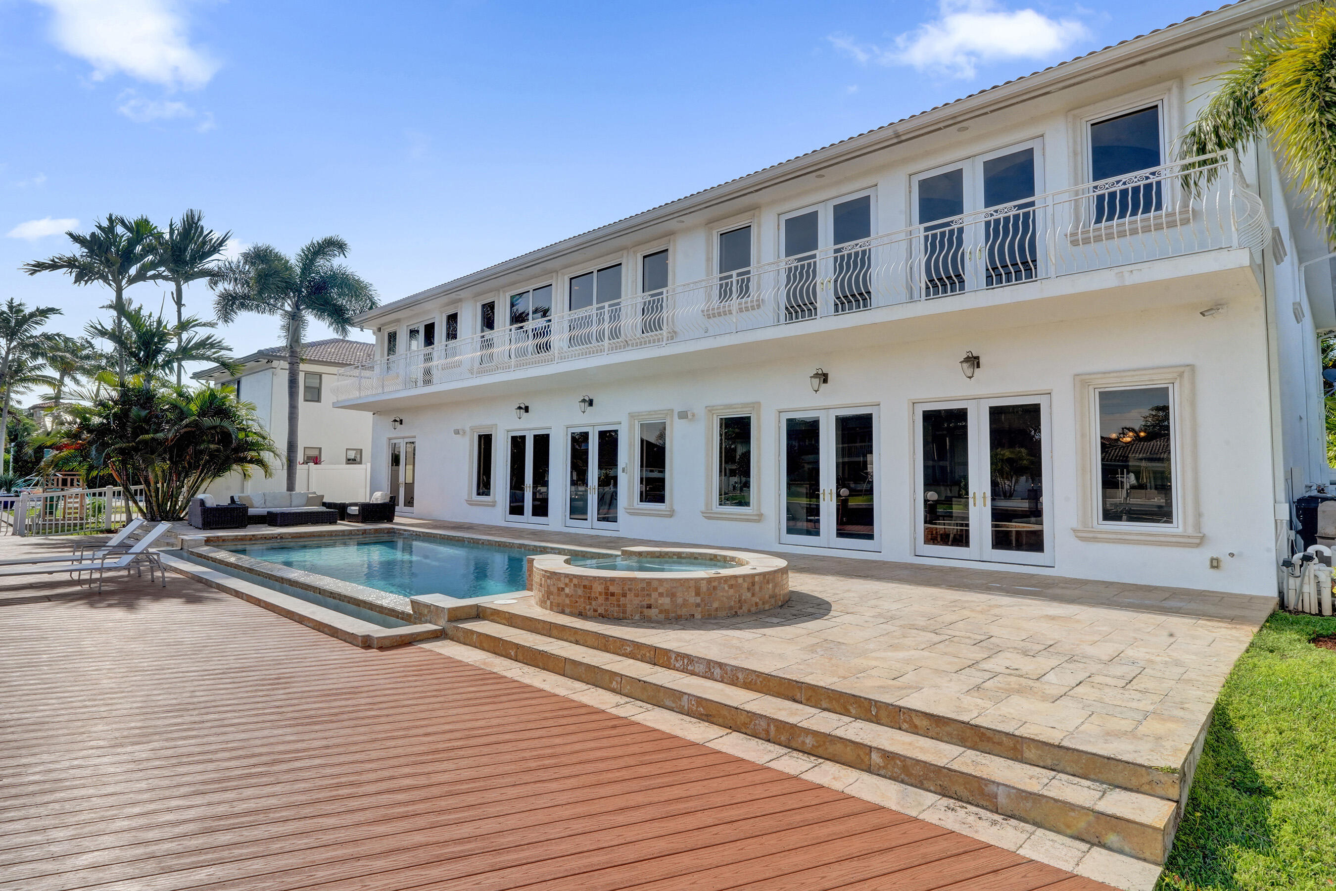3061 NE 43rd Street