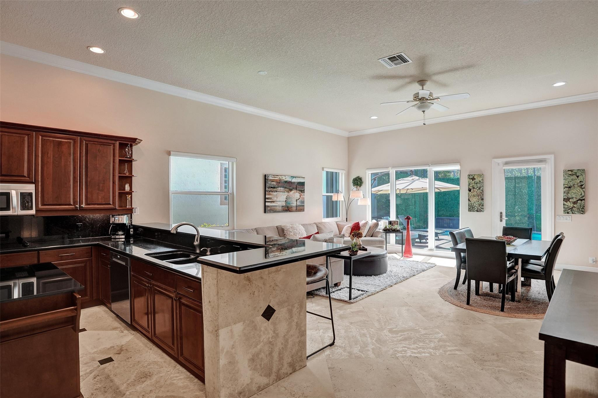 5806 NW 125th Ter