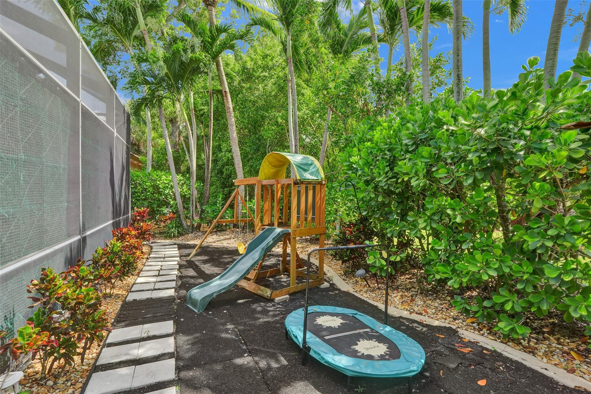 5806 NW 125th Ter