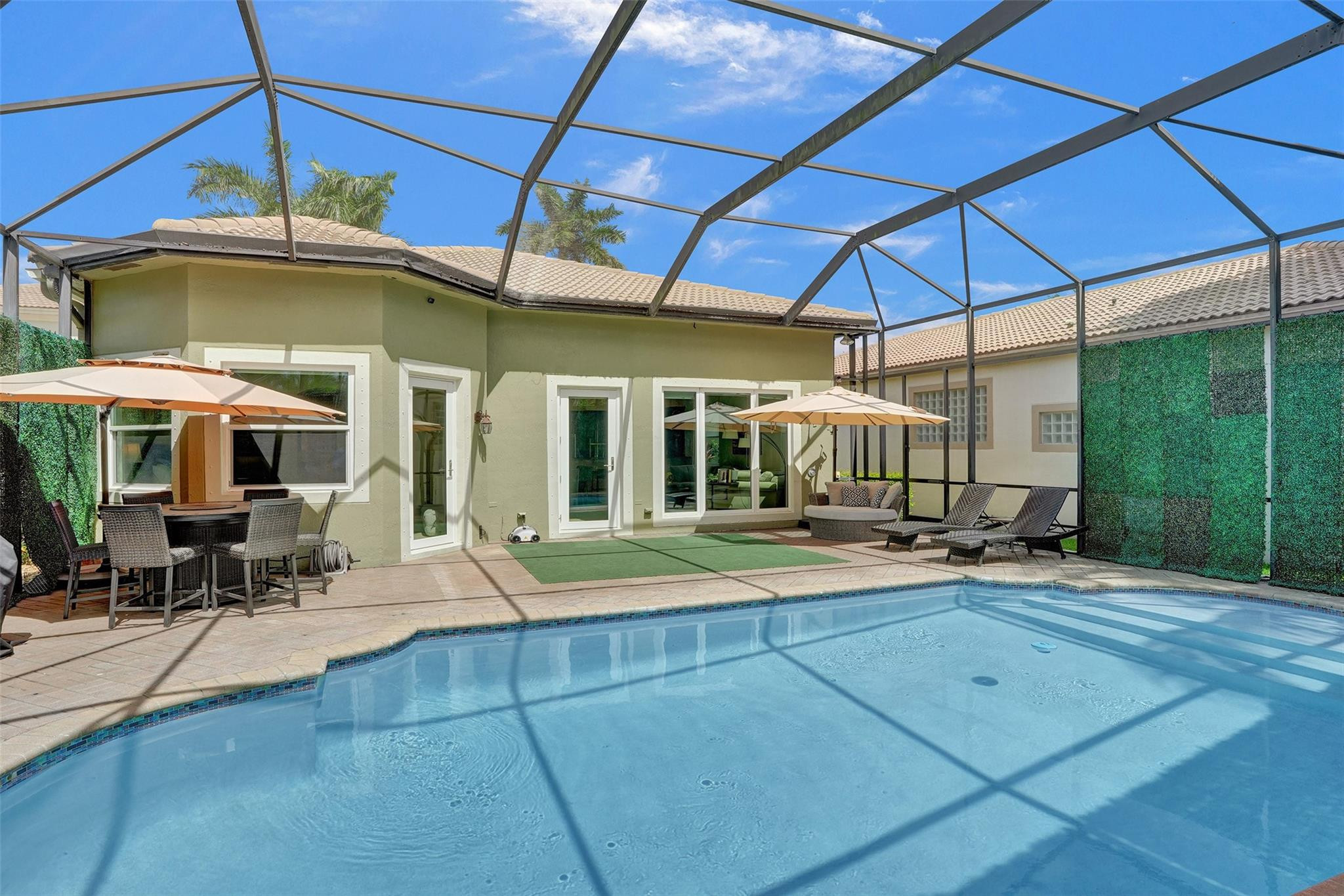 5806 NW 125th Ter