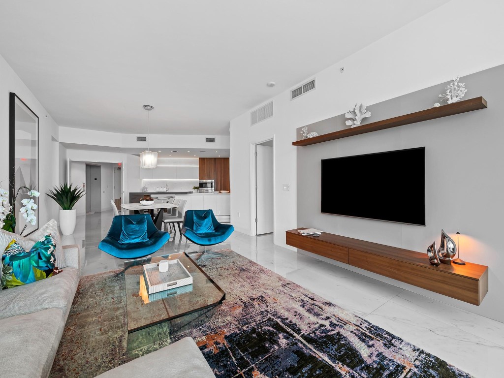 701 N Beach Blvd 1003