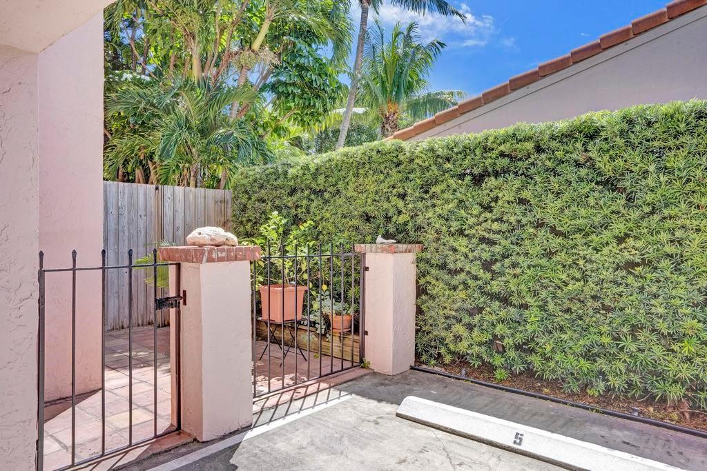 4620 Bougainvilla Dr 2