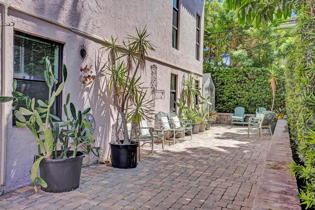 4620 Bougainvilla Dr 2