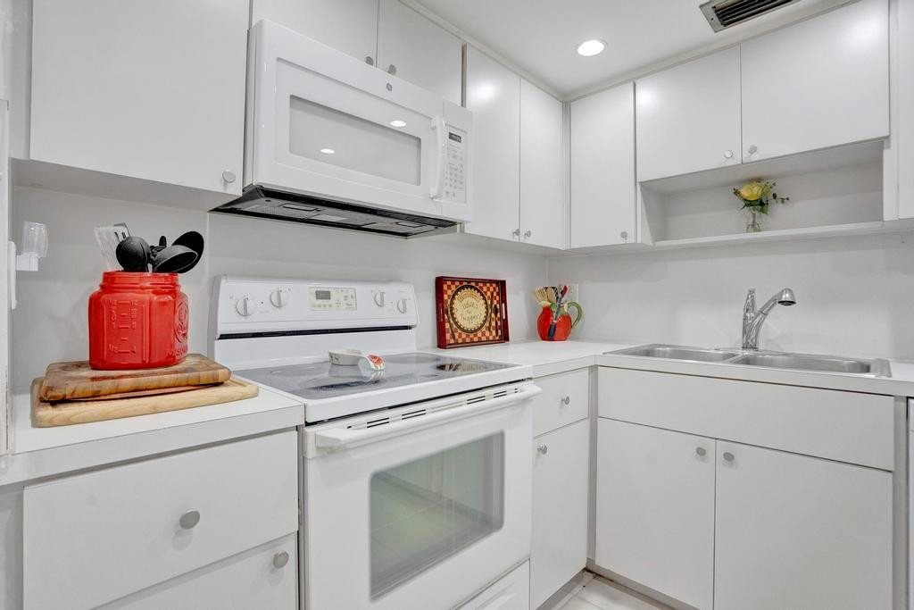 4620 Bougainvilla Dr 2