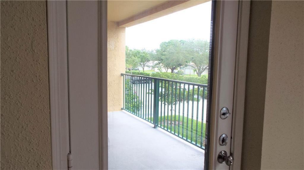 833 Riverside Dr 824