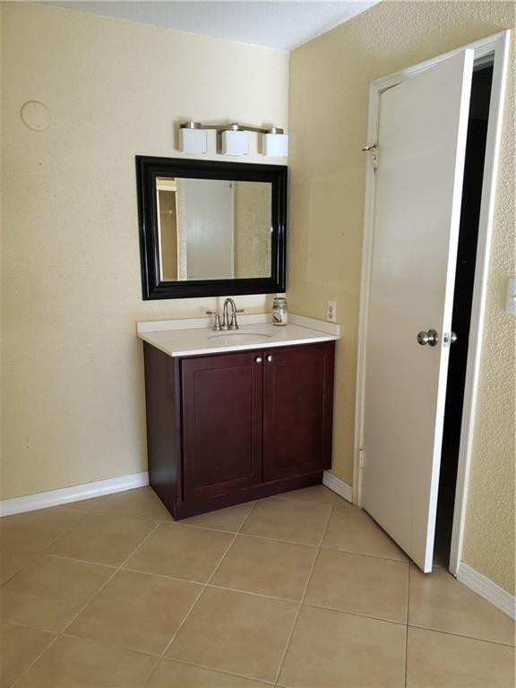 833 Riverside Dr 824