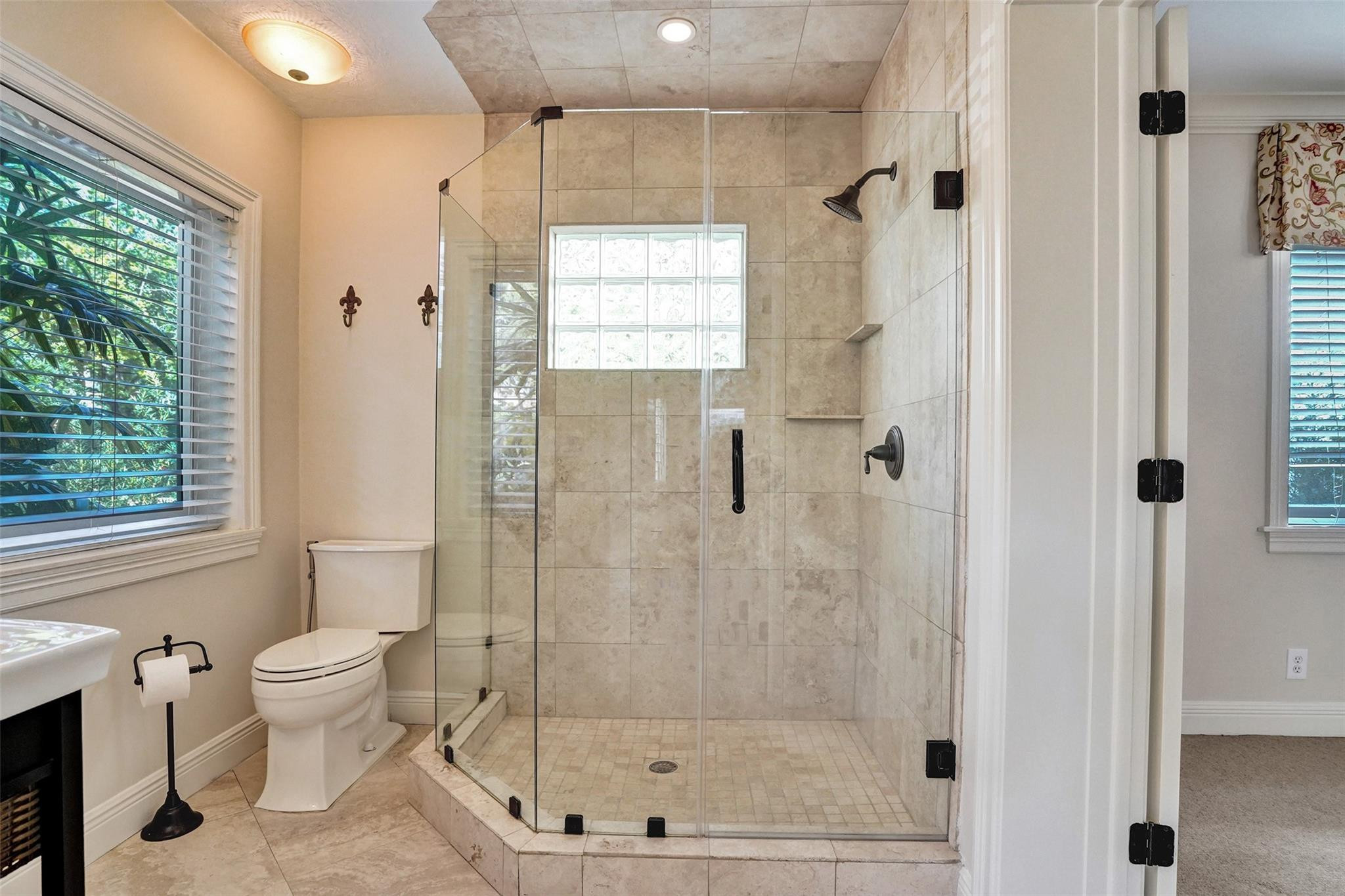 1108 N RIO VISTA BL