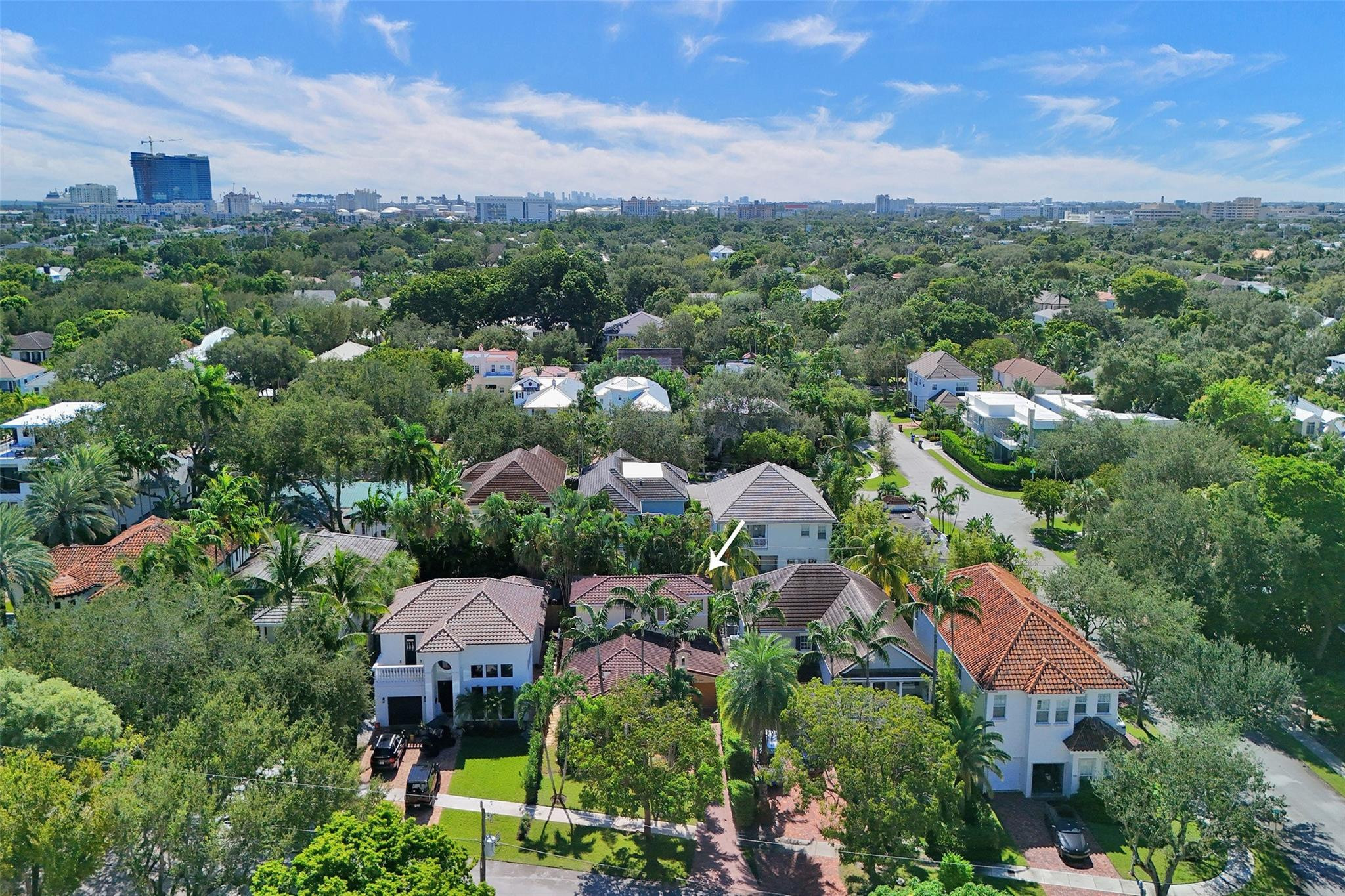 1108 N RIO VISTA BL