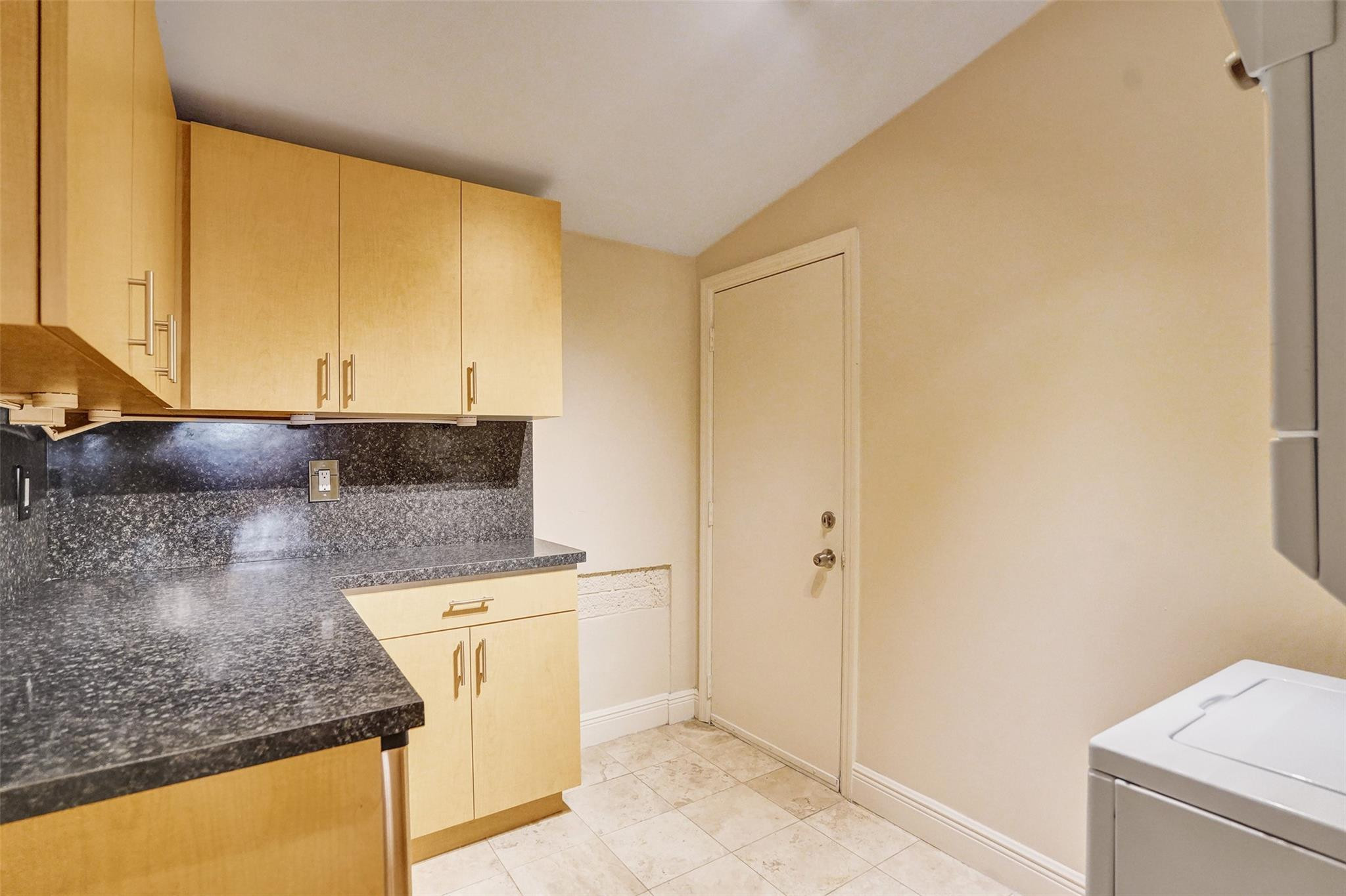 1108 N RIO VISTA BL