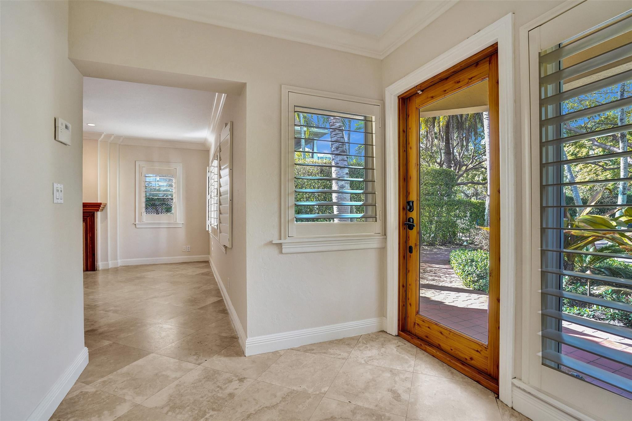 1108 N RIO VISTA BL