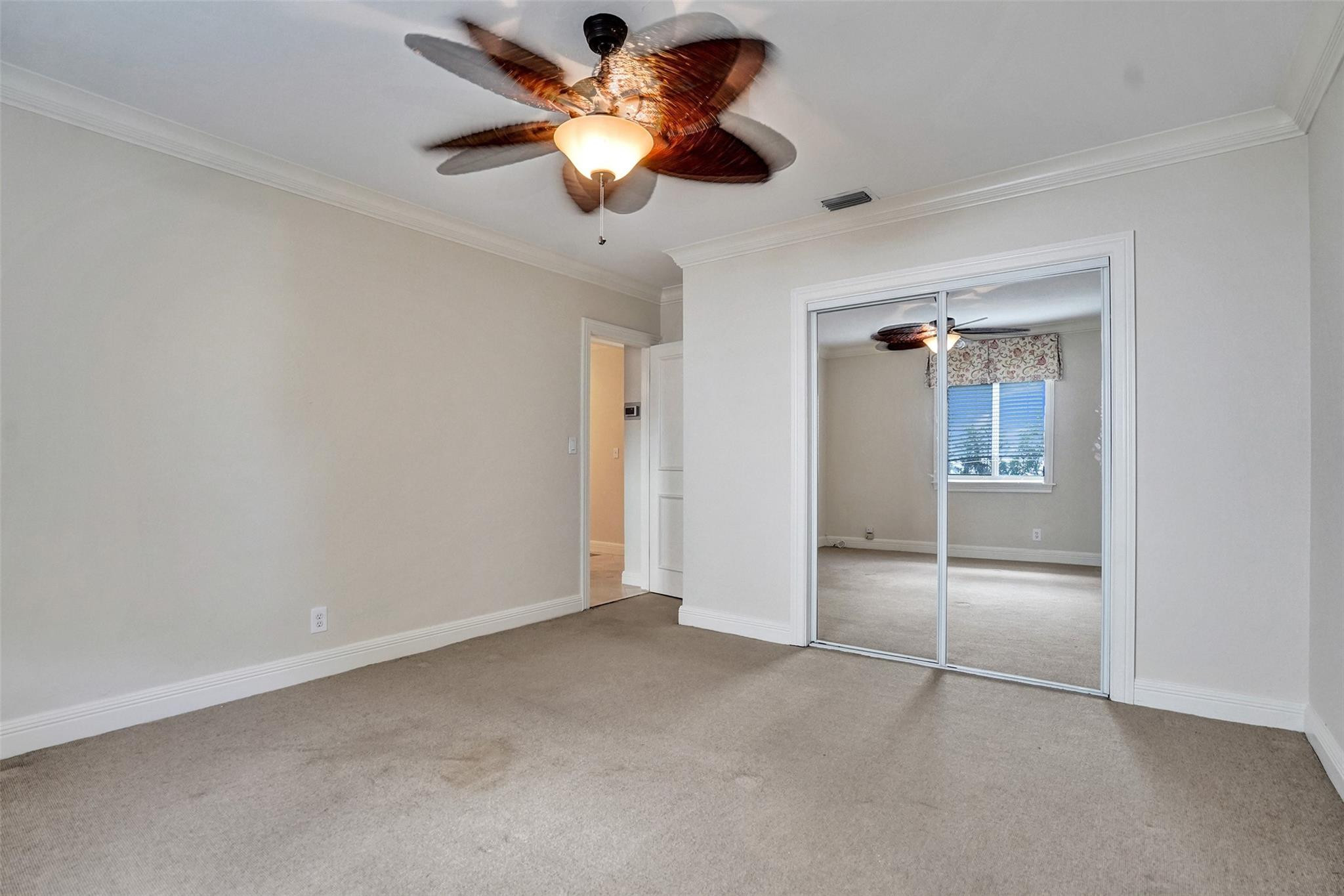 1108 N RIO VISTA BL