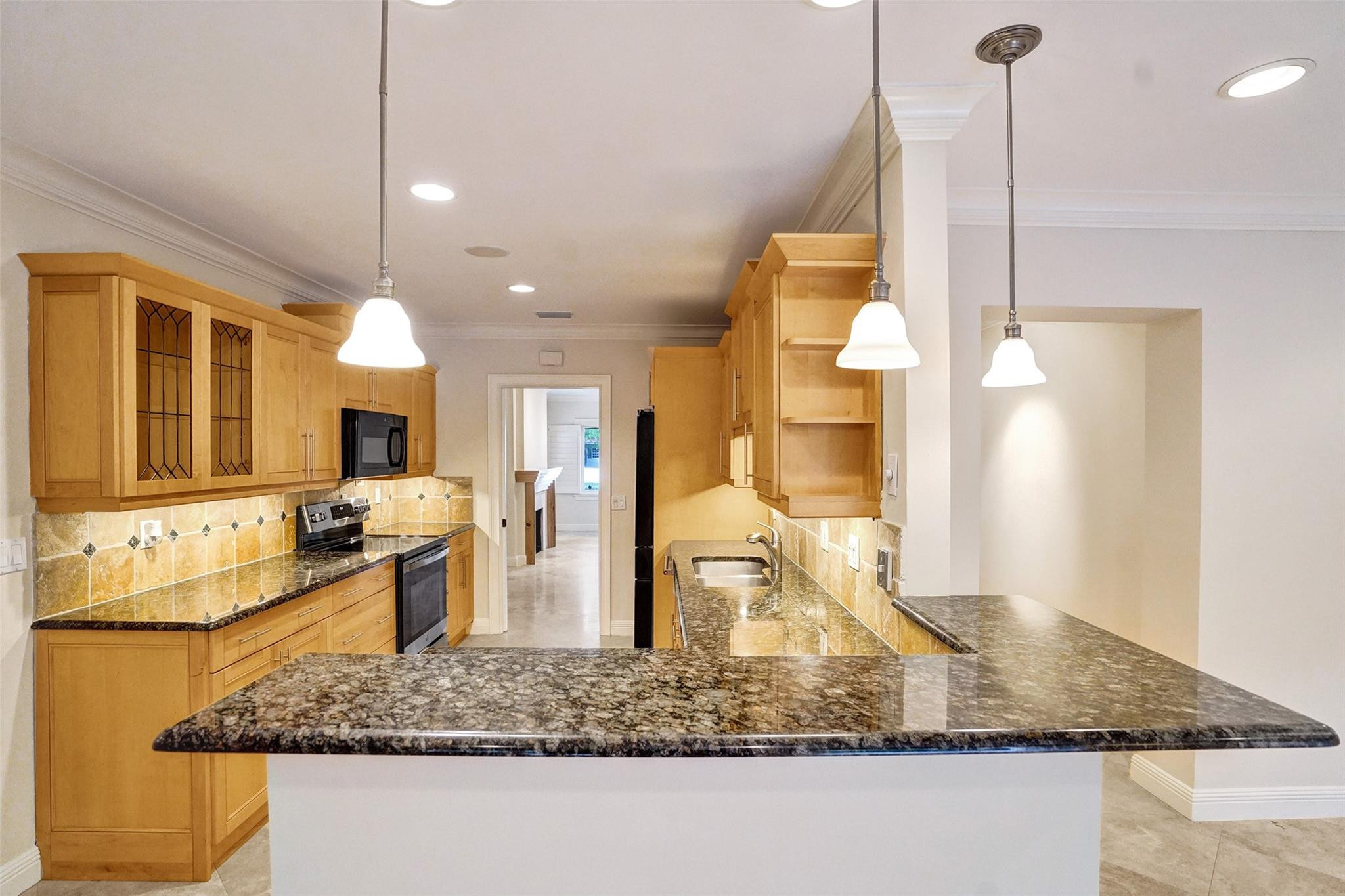 1108 N RIO VISTA BL