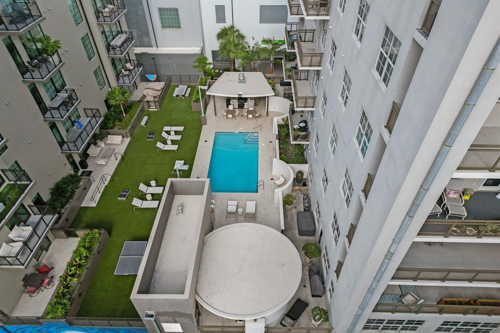 411 NW 1st Ave 405