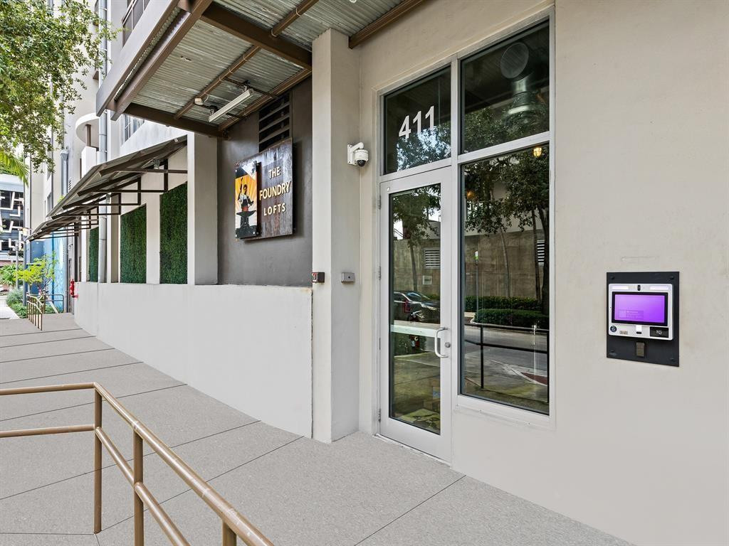 411 NW 1st Ave 405